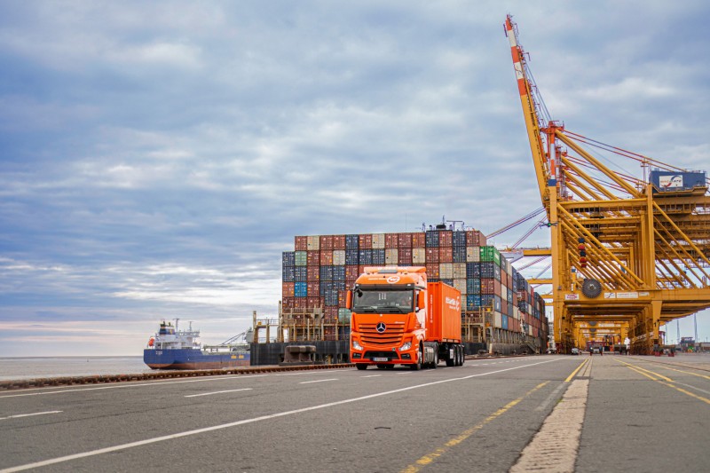Gebrüder Weiss, logistics service provider, warehousing, logistics location, Nuremberg metropolitan region, contract logistics, air and sea freight forwarding